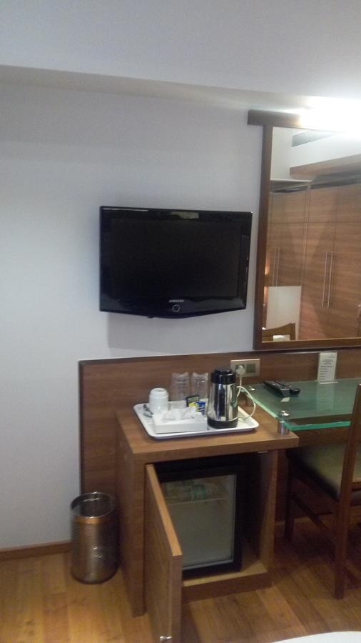 The Royal Orchid Hotel, Chembur Mumbai Ngoại thất bức ảnh