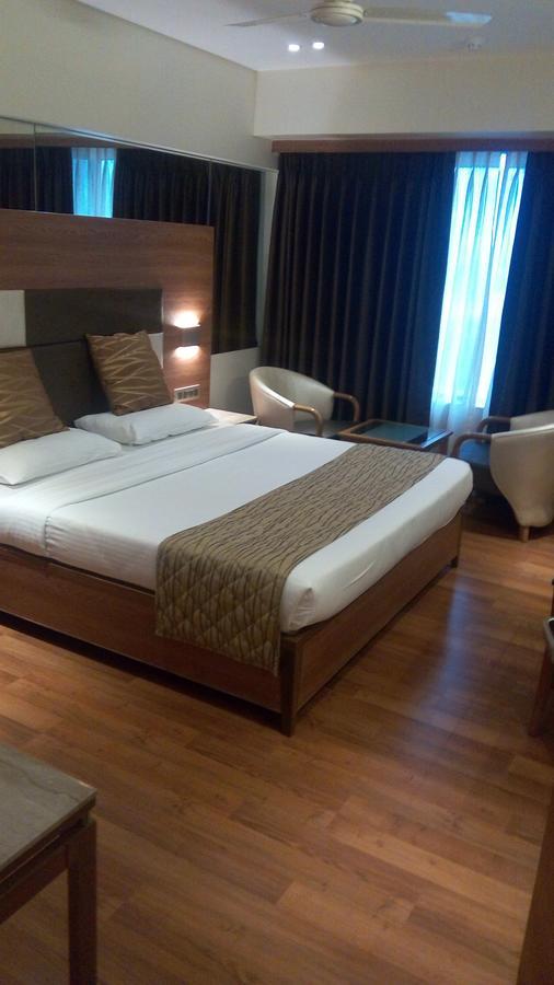 The Royal Orchid Hotel, Chembur Mumbai Ngoại thất bức ảnh