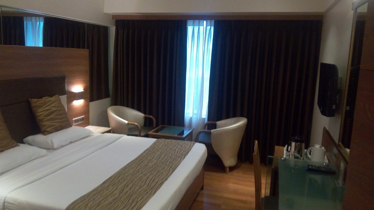 The Royal Orchid Hotel, Chembur Mumbai Ngoại thất bức ảnh