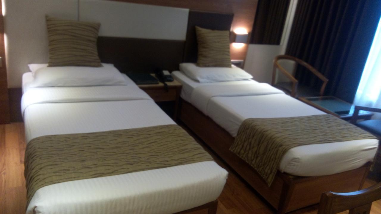 The Royal Orchid Hotel, Chembur Mumbai Ngoại thất bức ảnh